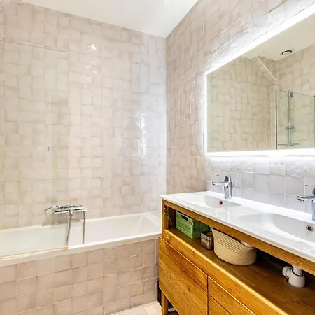 Guestready - Bright Retreat With A Terrace Appartement