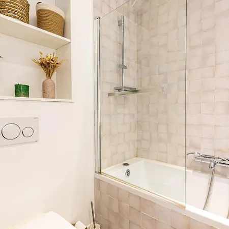 Guestready - Bright Retreat With A Terrace Appartement *
